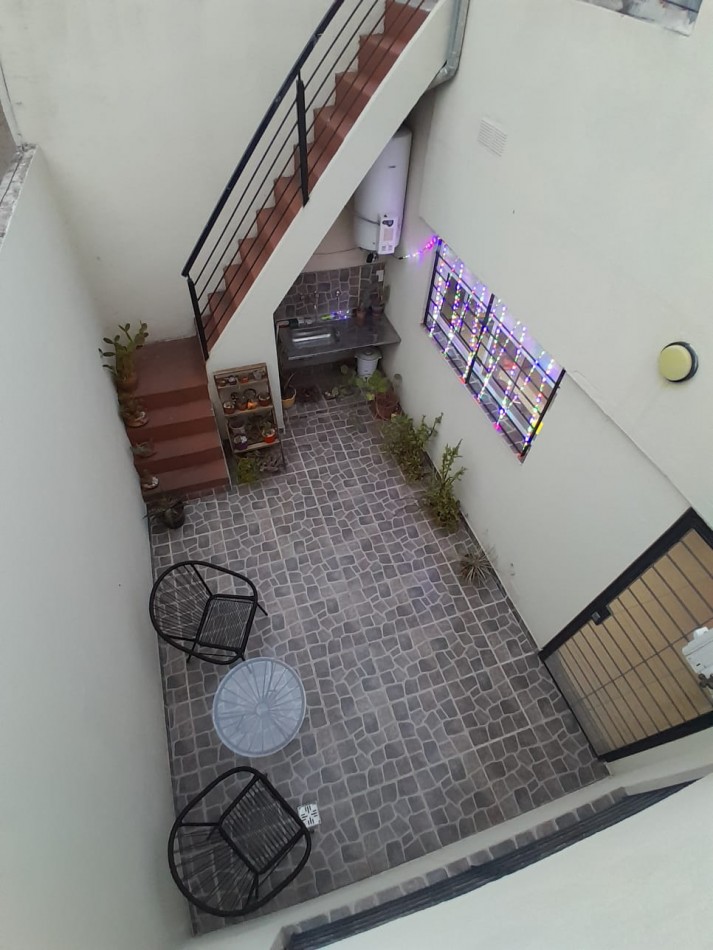 VENTA CASA EN BARRIO AZCUENAGA
