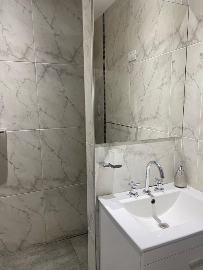 VENTA CASA EN BARRIO AZCUENAGA