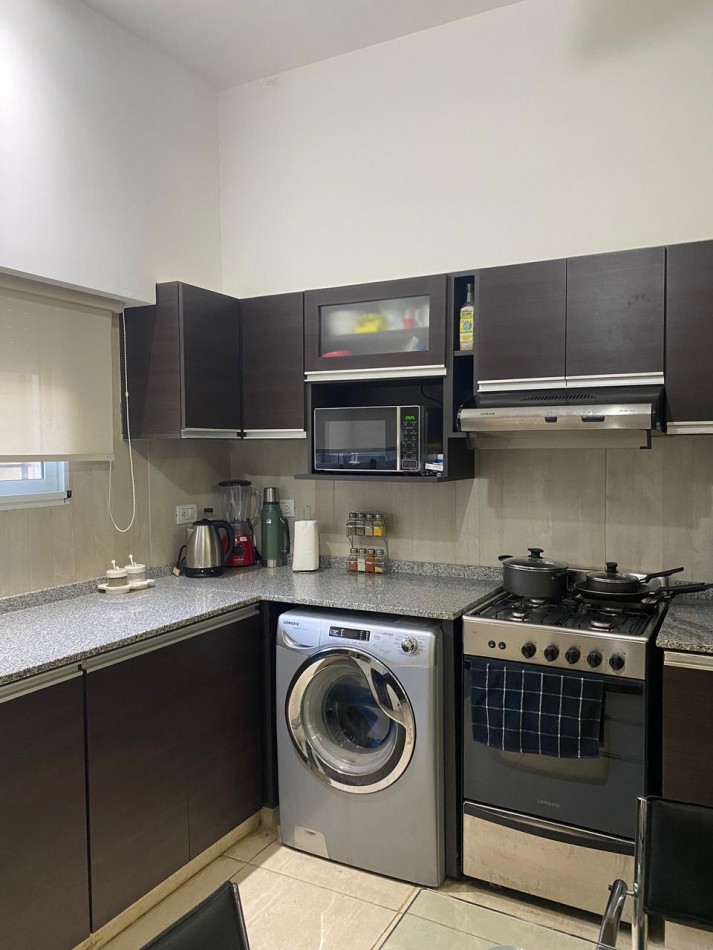 VENTA CASA EN BARRIO AZCUENAGA